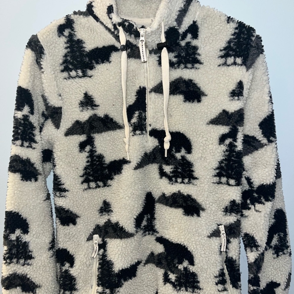 Cozy Black and Sand/Cream Sherpa Sweater